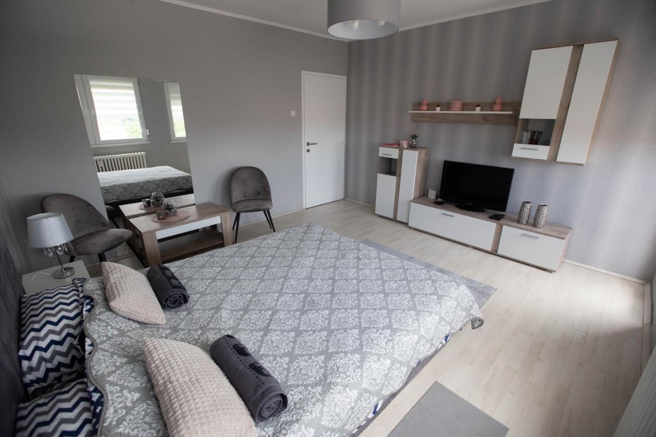 Apartman Danica ซูโบติกา ภายนอก รูปภาพ