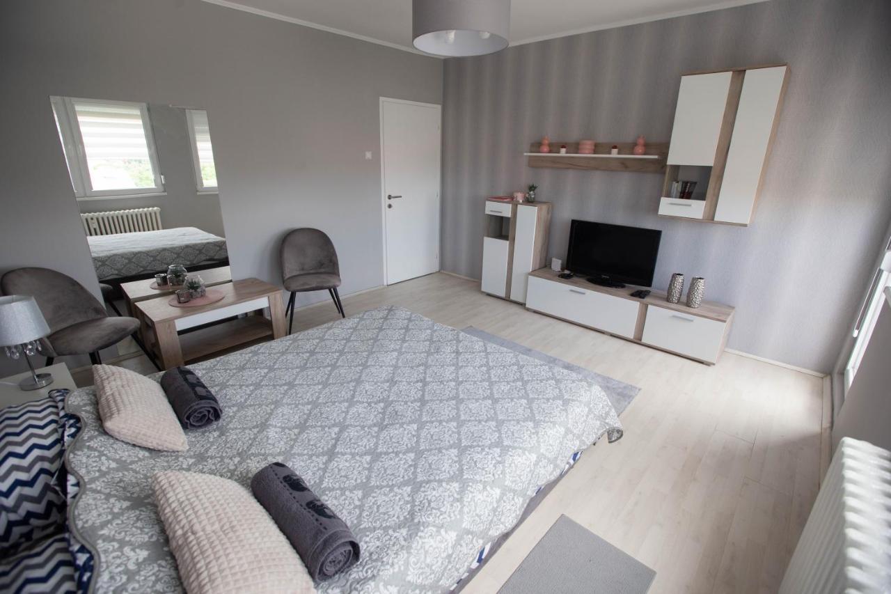 Apartman Danica ซูโบติกา ภายนอก รูปภาพ